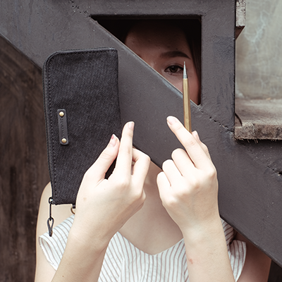 Flat canvas wallet