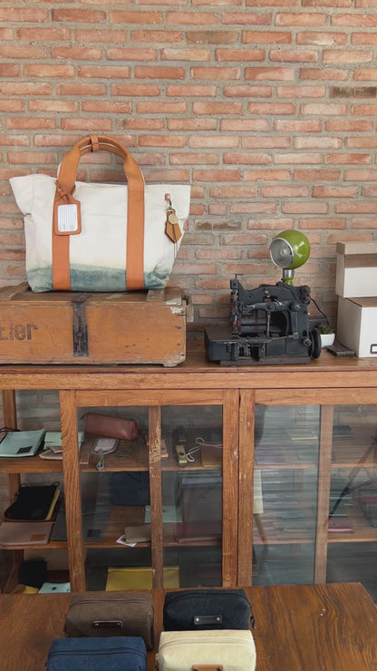 Box shape case video